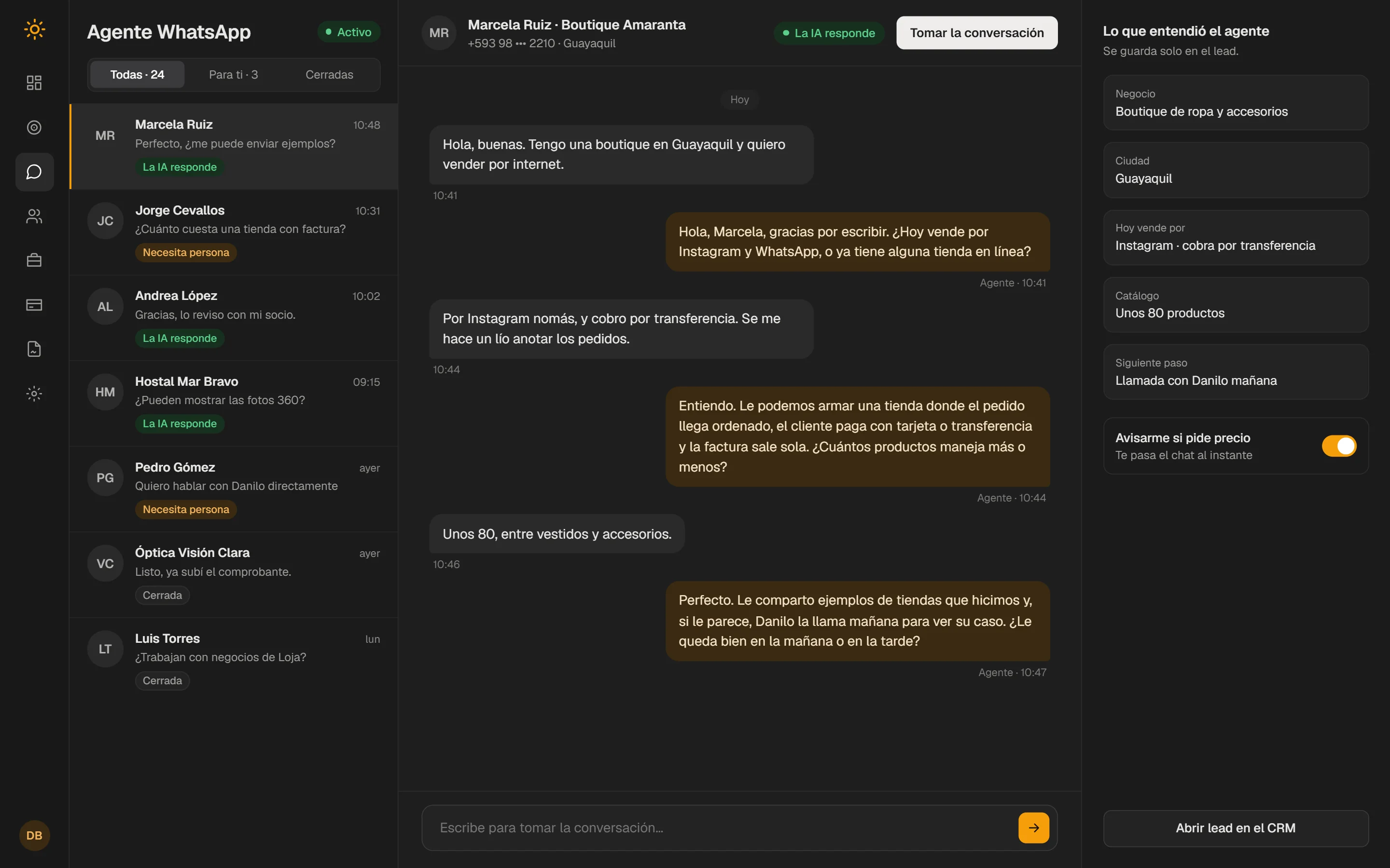 Bandeja del agente de WhatsApp de Initec CRM, con datos de ejemplo